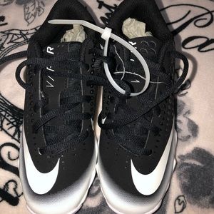 nike soccer shoes (cleats)